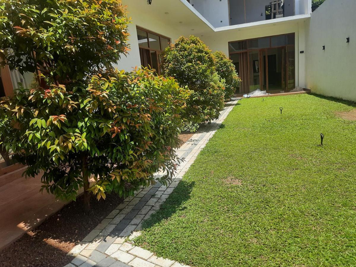 Best Inn Villa Mirissa Exterior photo
